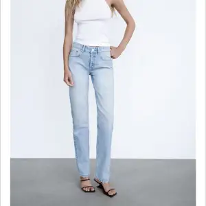 Säljer dessa zara jeans, köpta för 360kr