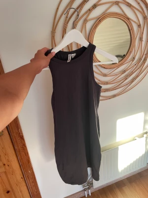 Klänning  - Fin sommarklänning Skönt material 