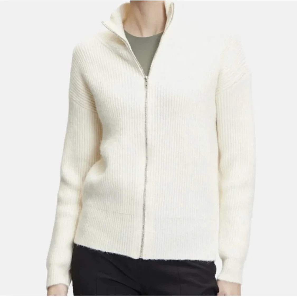 Oanvänd kofta beige - 90