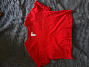 Röd topp  - Worn 1 time.