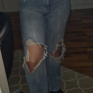 Loose straight jeans - Jeans från h&m. Använda några gånger. I storlek M