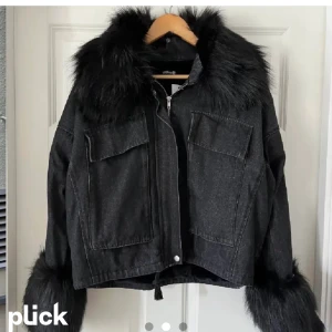 Jacka  - Intressekoll på denna snygga jacka från Boohoo!!🤍