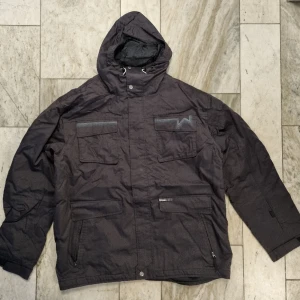 Warp Snowboard Skidjacka - Warp Snowboard / skidjacka i bra skick