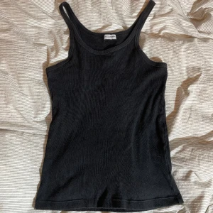 Dolce & Gabbana linne - Säljer denna då den tyvärr inte passar! Aldrig använt, bara testat på💗