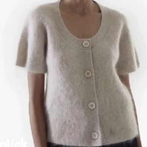 Cos tröja  - Intressekoll på min fina cos tröja storlek S 