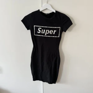 Bodycon klänning  - Använd ett fåtal gånger 