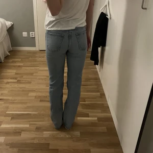 Jeans - Säljer dessa superpoplära jeans från zara som inte säljs längre 🩵🩵