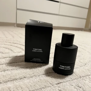 Tom Ford Ombre Leather - Helt ny parfym från Tom Ford, plasten är bruten dock oanvänd.  100ml