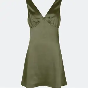 Så fin klänning från Bikbok i stl S, helt ny med lappar kvar🫶🏼 köptes för 399kr
