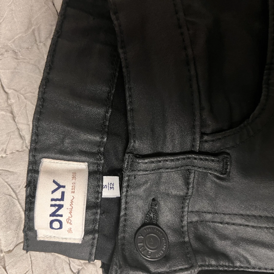 Only byxor slutsåld modell strl S  - 90