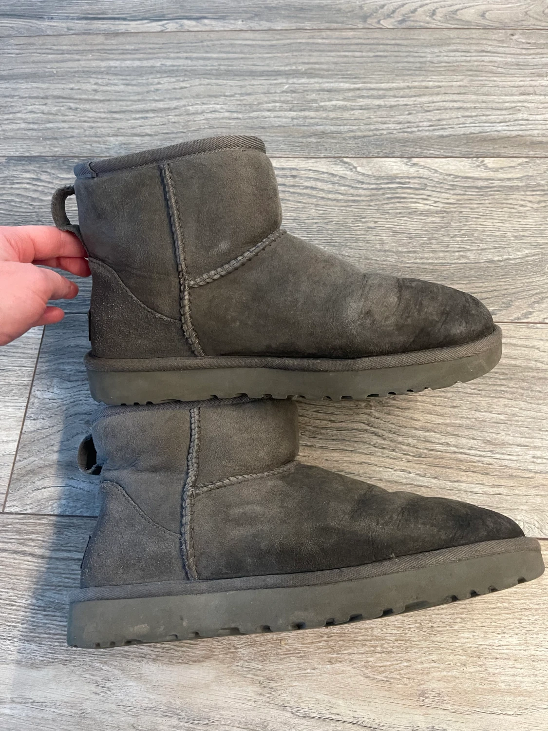 Uggs  - 90