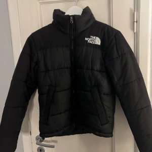 North face jacka  - North face jacka i bra skick💓💓 Priset går att diskutera!!