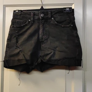 Enkla svarta shorts - Enkla bekväma svarta shorts, väl använda men bra skick.