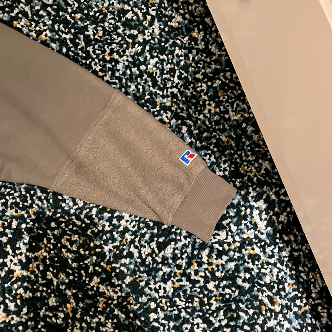 Grön u-ringad Russel tjocktröja - 91