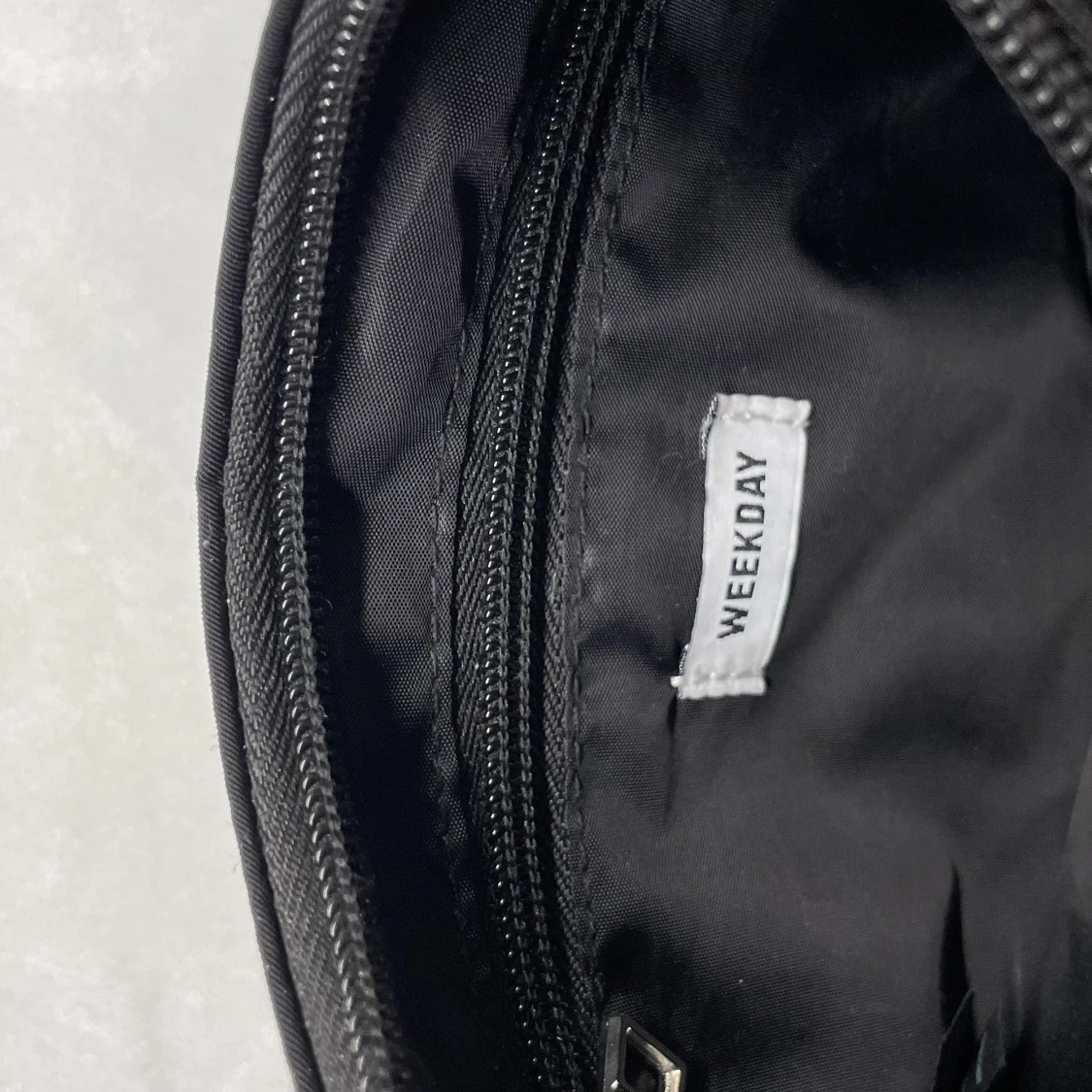 Väska från Weekday - 91