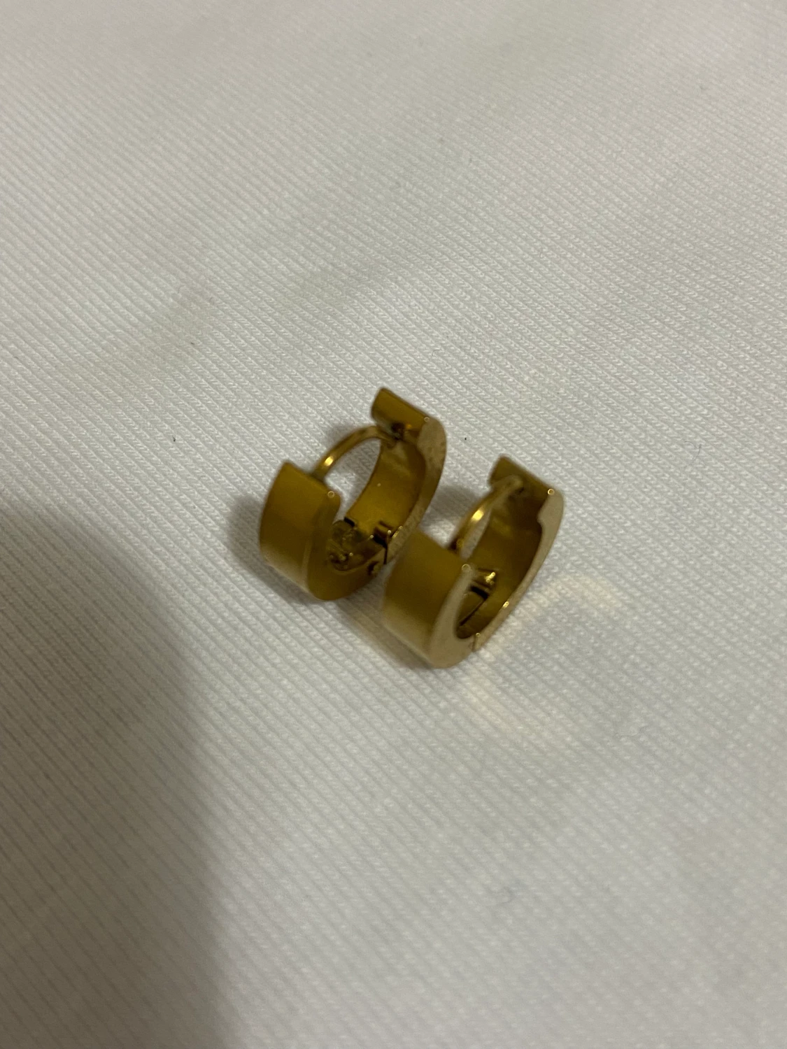 Stainless steel öring hängen från edblad 🌟