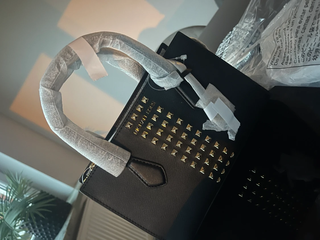 Michael kors väska sheila  - 90