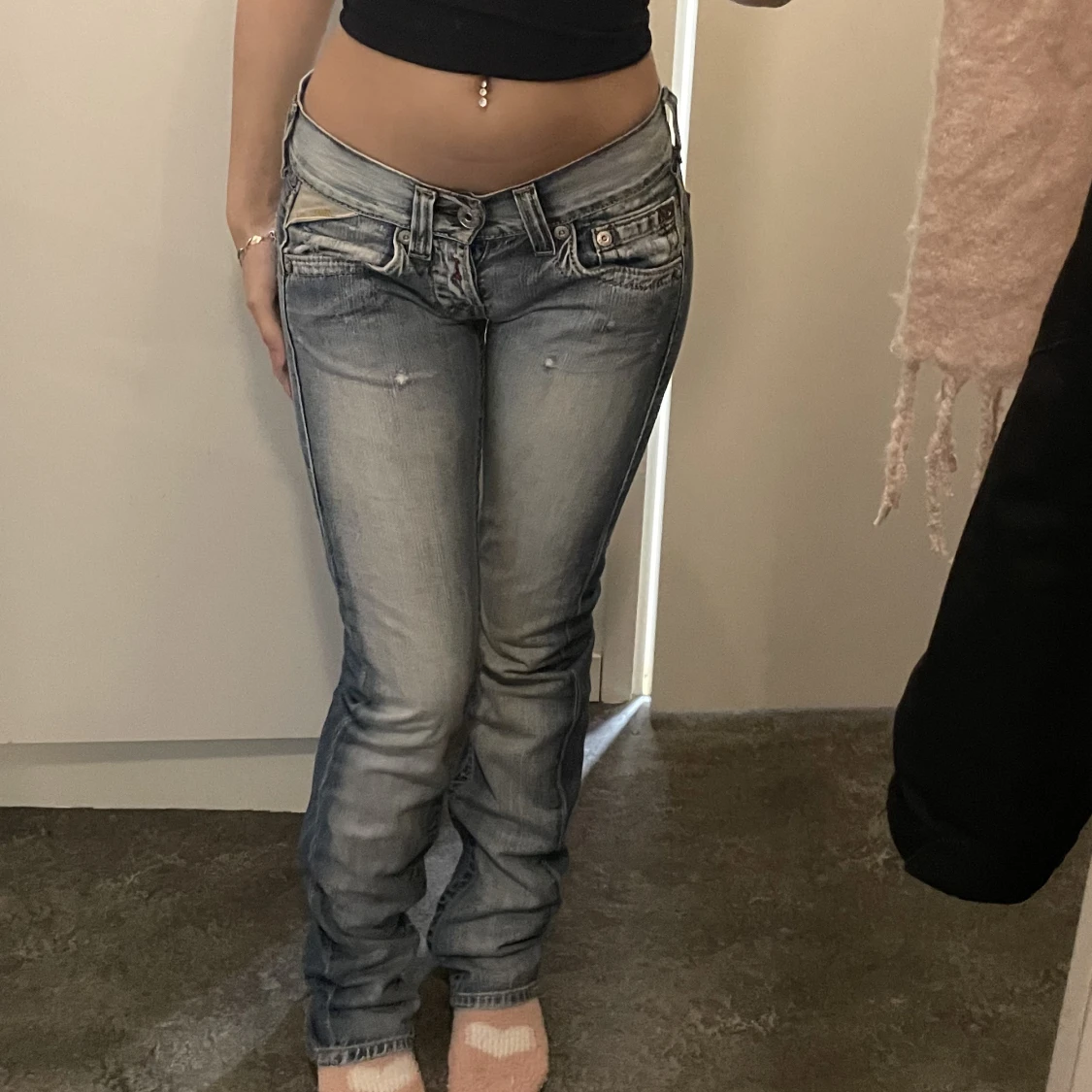 lågmidjade replay jeans