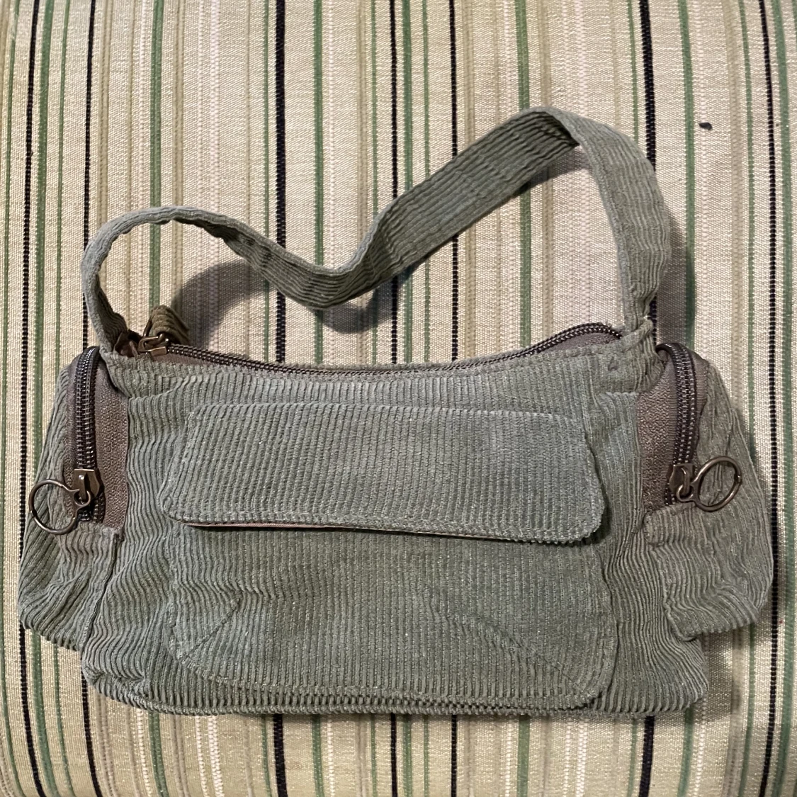 Grön manchesterväska