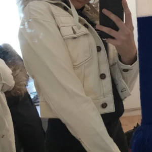 Vit jeans jacka  - I skick 