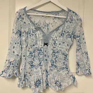Blus🤍🦋 - Blusen är från Odd Molly storlek 0 🥰 🌈