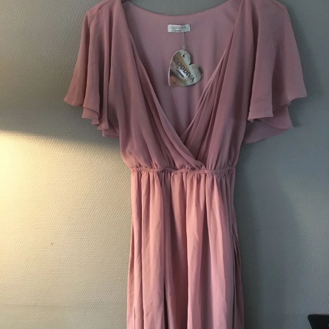 Fin sommar / dop / student / fest / bröllop / klänning / oanvänd / sl 36 - 90