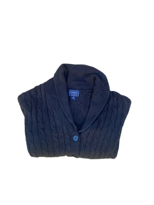 Svart knapptröja - Jättefin svart sweatshirt för våren! True to size. Modell är 186 och bär vanligtvis M-L. :)