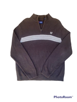 Brun sweatshirt - Jättesnygg brun sweatshirt. Storlek L. Modell är 186 och bär vanligtvis M-L. :)