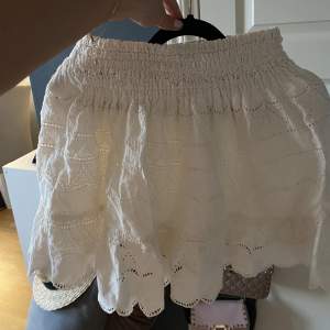 Världens finaste By Malina kjol! Köpt för 1600, toppen skick🌸