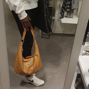 Vintange unik axel handväska - Ny och passar till allt