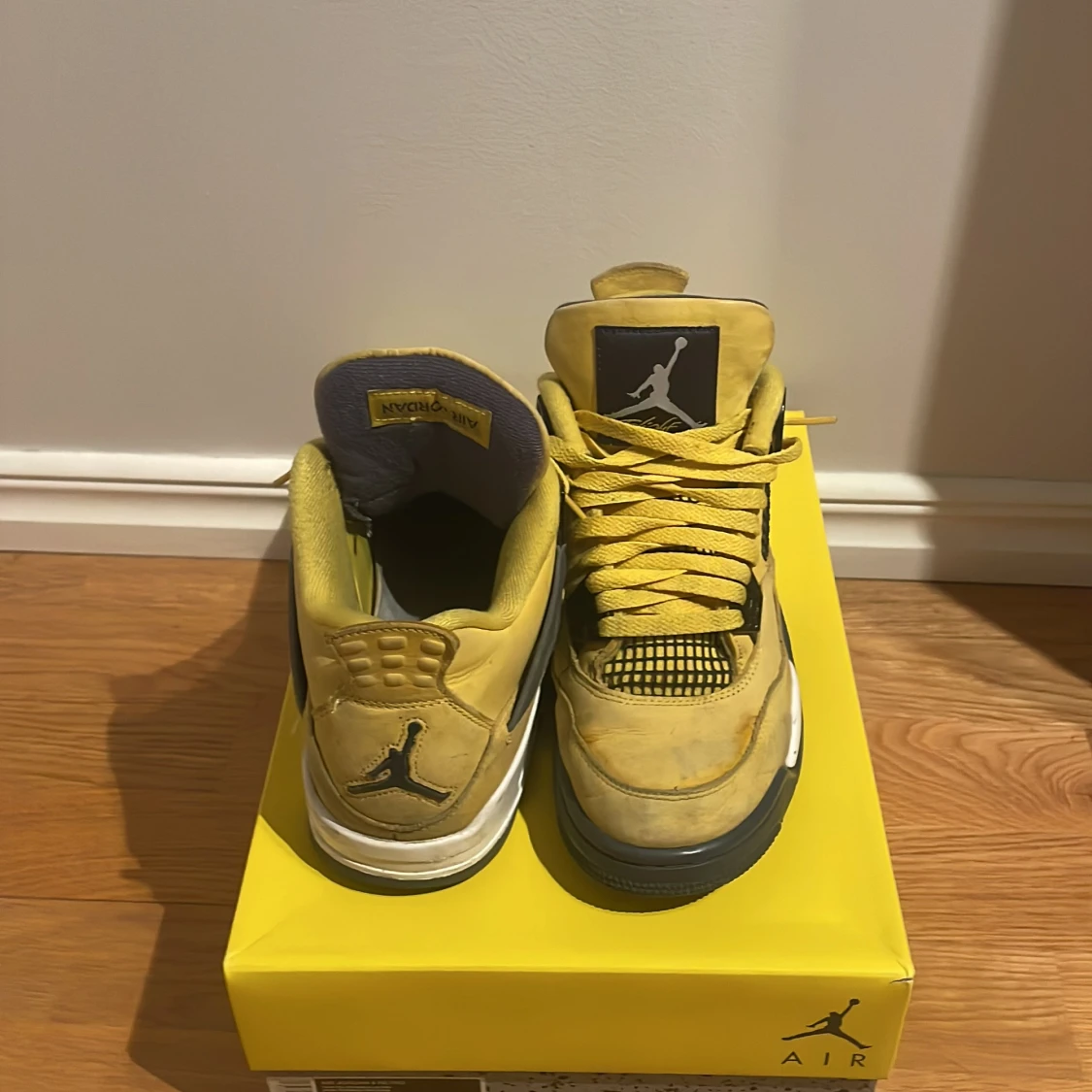 Jordan 4 Lightnig - 91