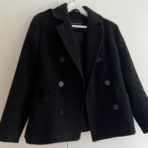 Kappa - Super fin kappa från Rut&Circle i storlek 34 & knappast använd💗💗priset går att diskutera!