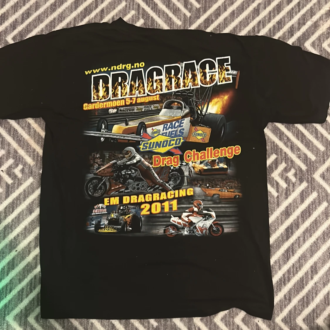 Vintage graphic t shirt - 90