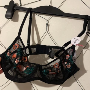 Nytt sett XS - Helt ny med taggar kvar, köpt på primark i London 