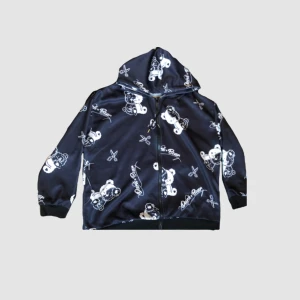 Emo hoodie  - Säljer denna emo Hoodie för har knappast använt den,  bra skick🫶