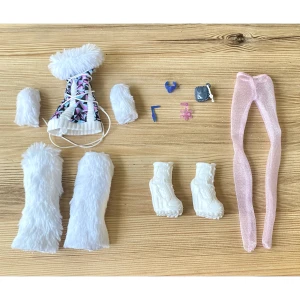 Abbey kläder och accessoarer - Hej! Säljer kläder och accessoarer som tillhör Abbey Bominable! De går att köpa separat <3 Kom med prisförslag! :) (frakten kanske inte är de som står)