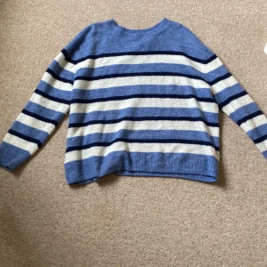 Stickad tröja  - Fin stickad tröja. Från hm💕