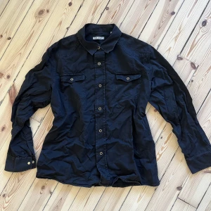 Our legacy skjorta - Skjorta från Our Legacy, fint skick! Herr 48