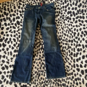 Jeans - Jättesnygga lågmidjade jeans från äldre hm❤️sitter straight 