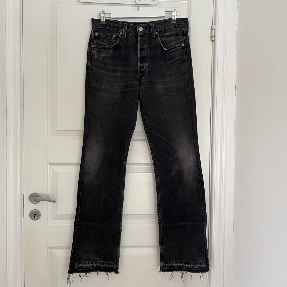 Vintage Levi’s 501 custom tailored to have more of a bootcut fit. Shortened to aprox a 33 inseam. Measurements sent at request.. Jeans & Byxor.