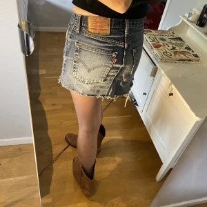 Levis jeanskjol  - Passar s till m 