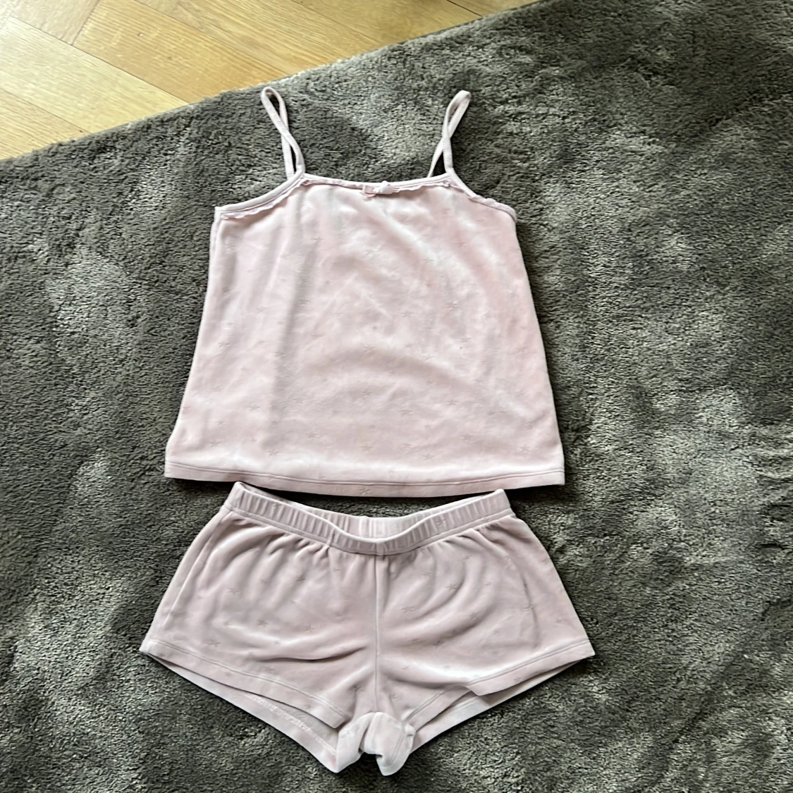 En super gullig mysig pyjamas att gosa i!