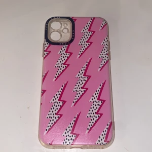 Mobilskal  - Ett mobilskal från shein, använt få gånger, tvättas innan leverans 🚚 