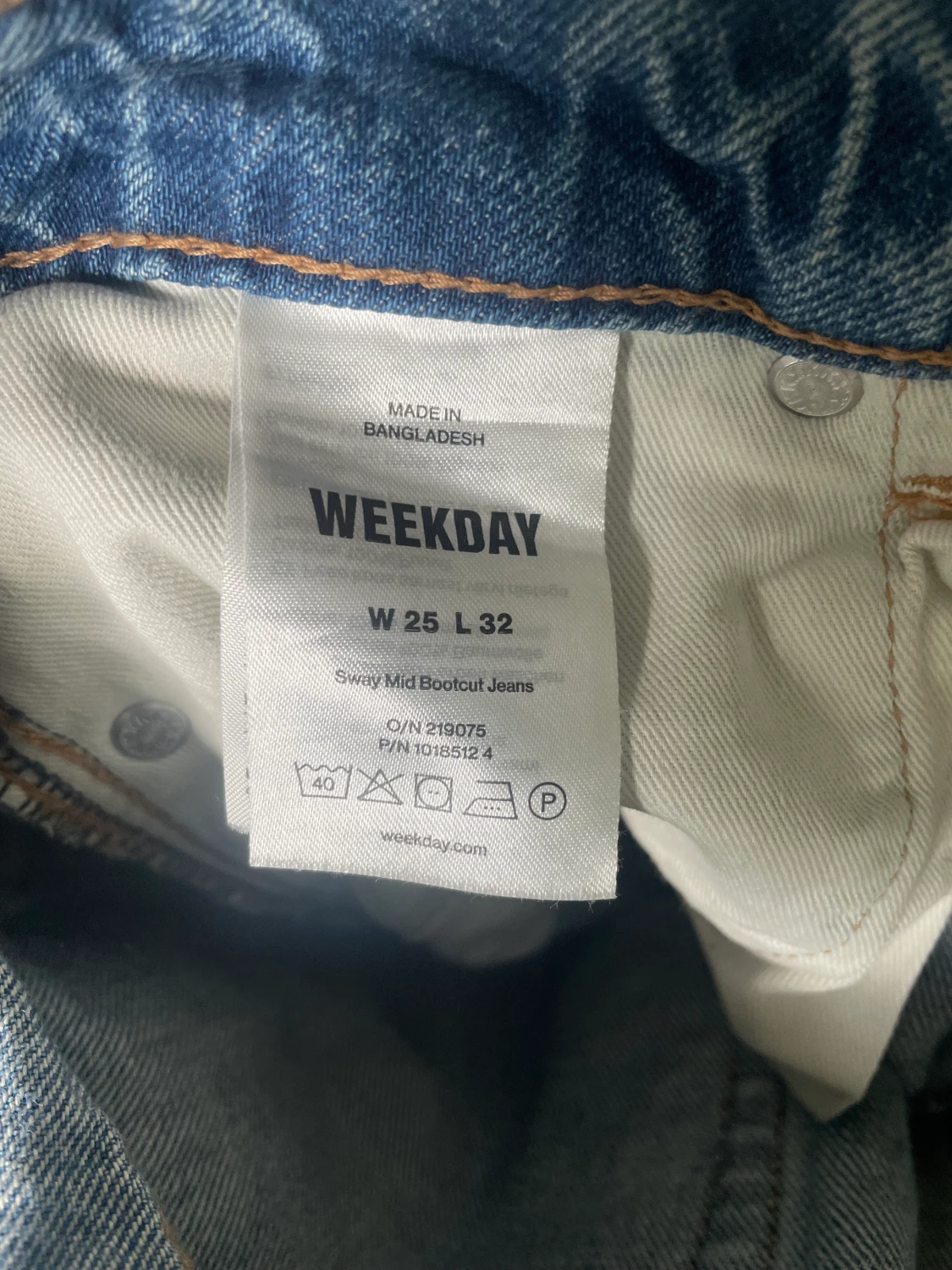 Weekday, Sway, strl w 25 L32 - 90