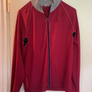 PRADA TRACKJACKA - Röd Prada track från tidigt 2000-tal, i riktigt bra skick… rare piece
