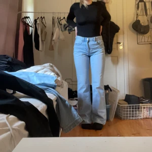 Super fina jeans - Säljer mina älskade jeans ifrån bershka. Dom sitter så fint på! Priset går att diskutera 
