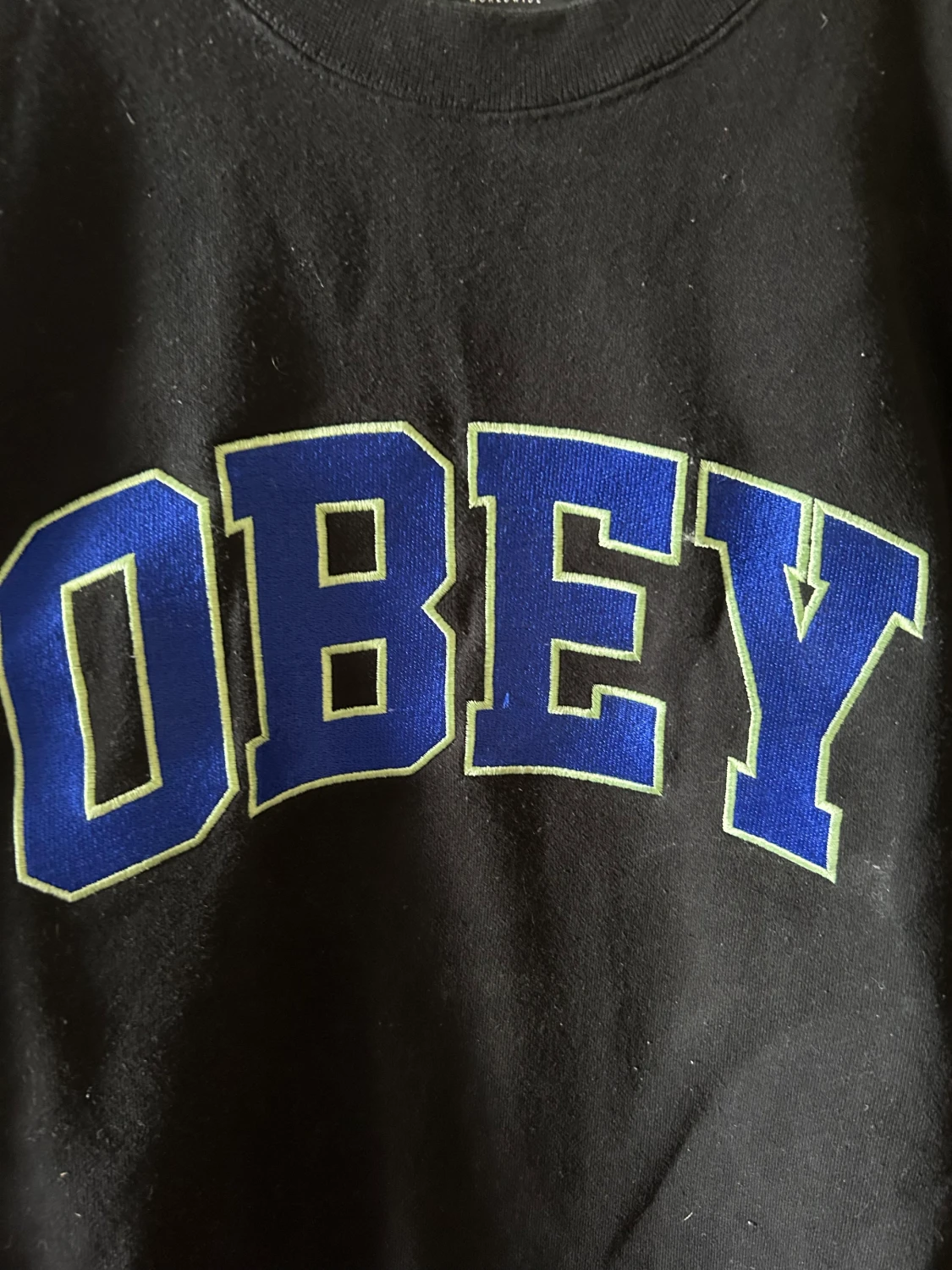 Obey sweatshirt  - 90