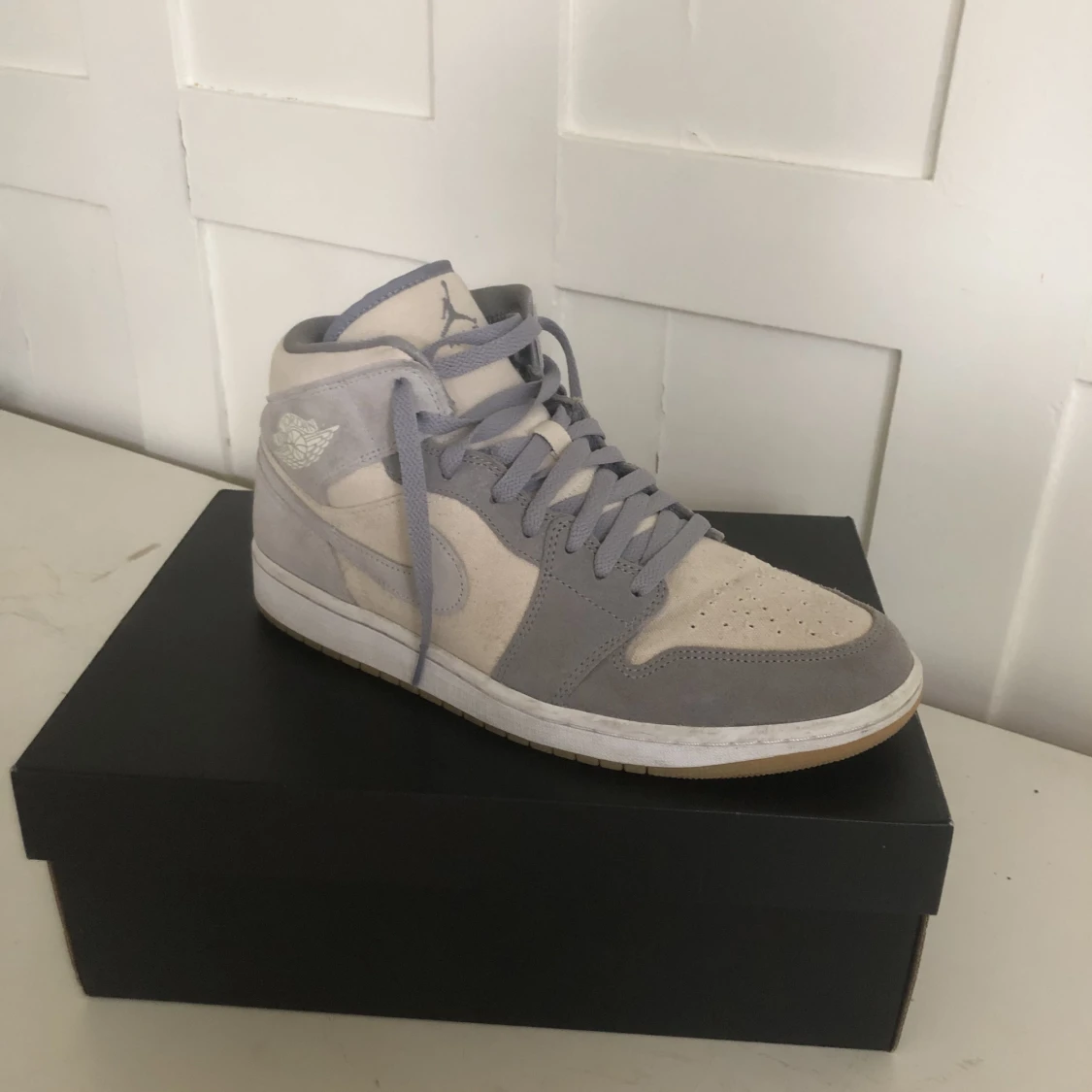 Air Jordan 1 mid coconuts milk