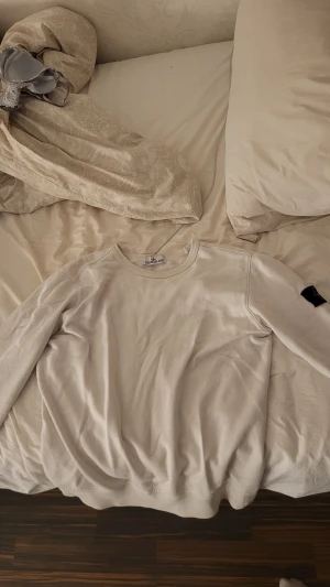 Stone island - Säljer/bytet nu min stone island tröja då jag ej andvönder den, byte är intressant
