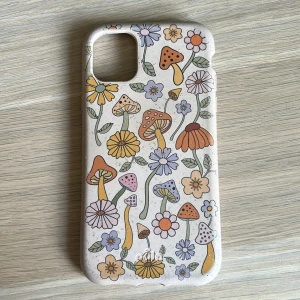 Pela Case - Iphone 11 - Skal till iphone 11 köpt från Pela Cases, info från deras sida: ”Pela cases are the world's first truly sustainable phone case. They are durable enough to protect your phone from drops and scratches and are also compostable!”